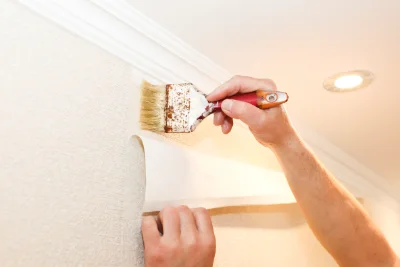 Pose de papier peint à Beurizot — revêtements muraux et toiles de verre